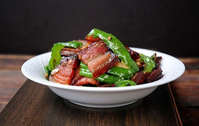 1683341525425990.jpg q1.jpg